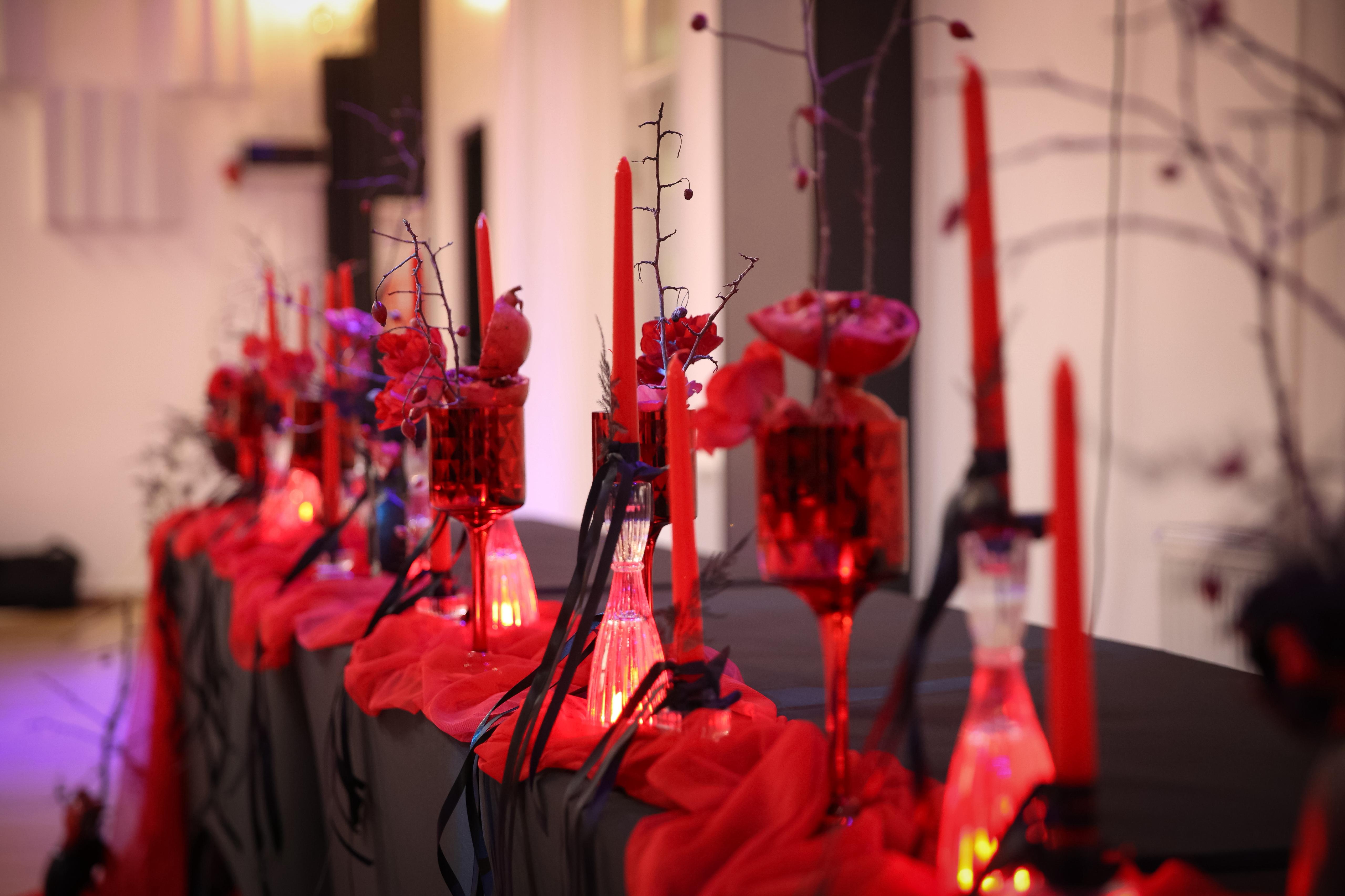 Crimson Ritual – Primul eveniment Floraffeine în care florile au devenit spectacol