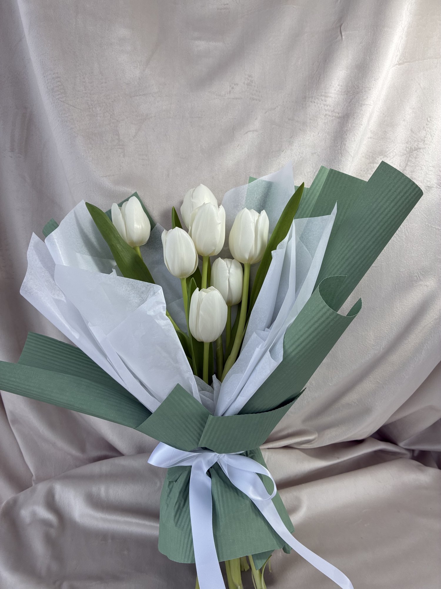 Ivory Grace – Buchet cu lalele albe