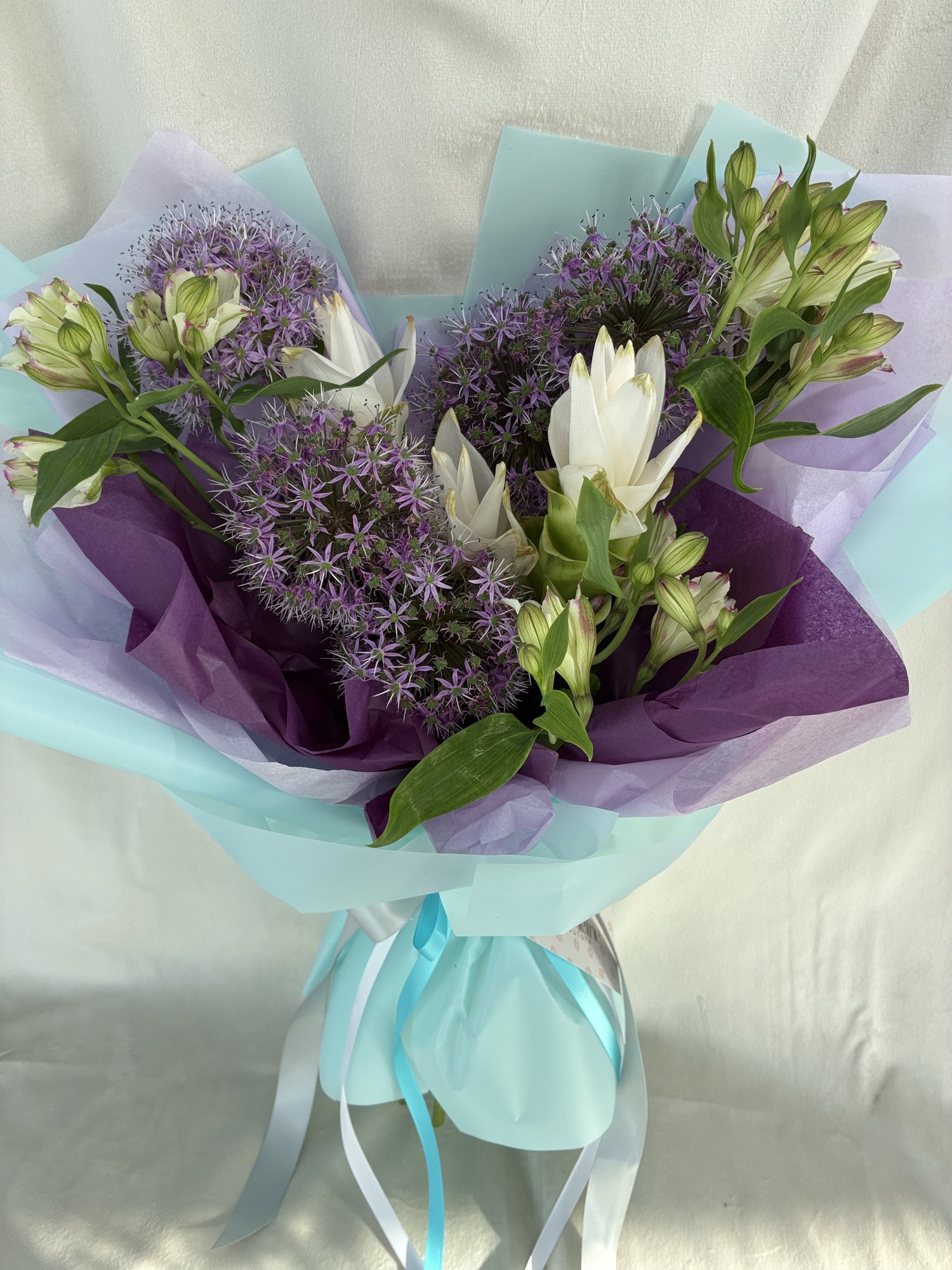 Azure Bloom Harmony - Buchet pastel mov - Imagine 2