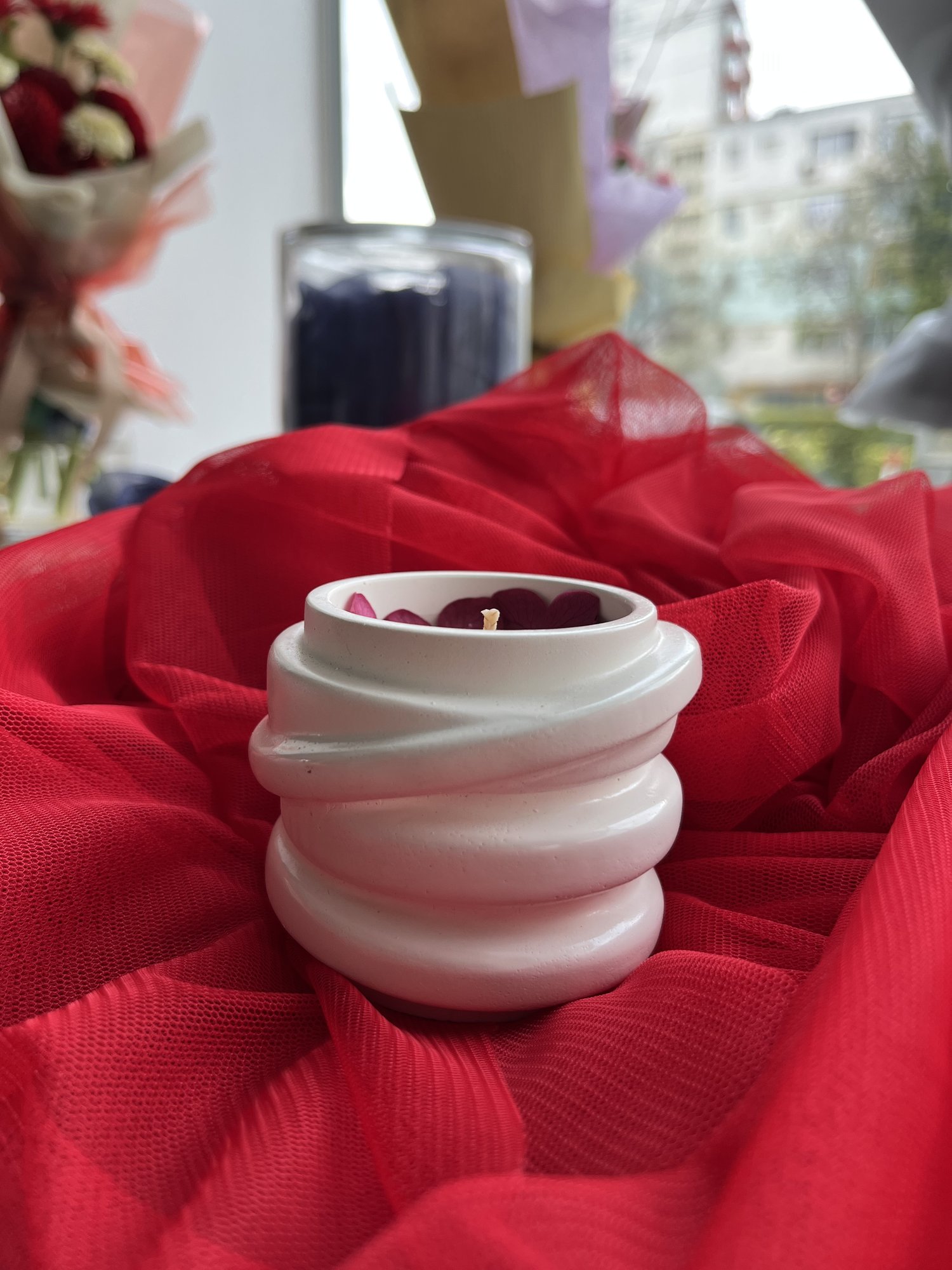 Lumânare florală „Blush Petal Ritual”