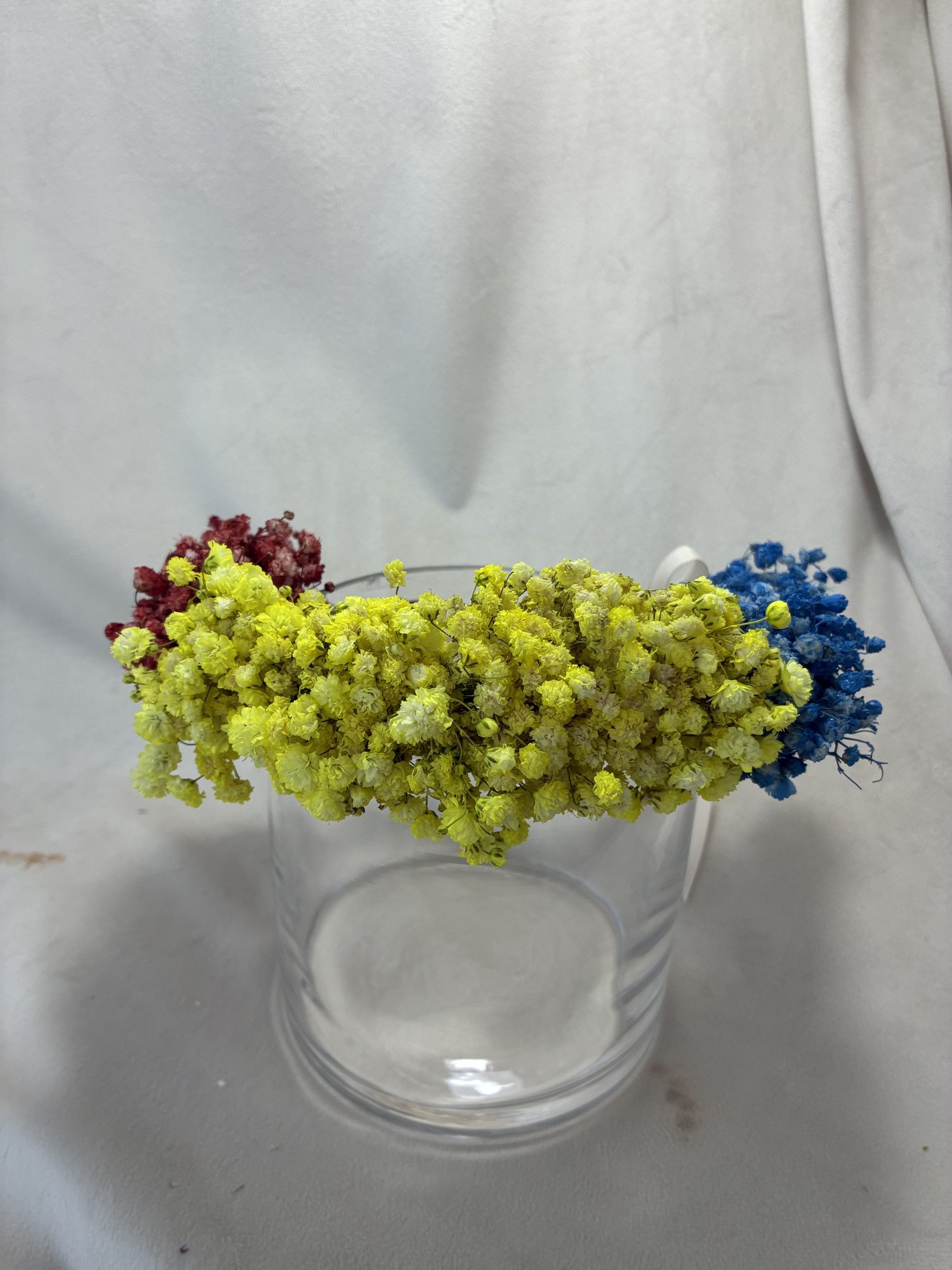 Rainbow Whisper – Coroniță delicată din gypsophila multicoloră, uscată și stabilizată