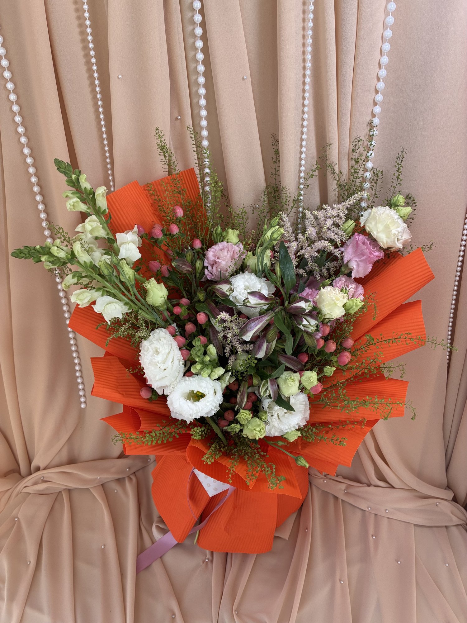 Coral Symphony Couture – Buchet premium cu Gura Leului, Eustoma și Alstroemeria - Imagine 5
