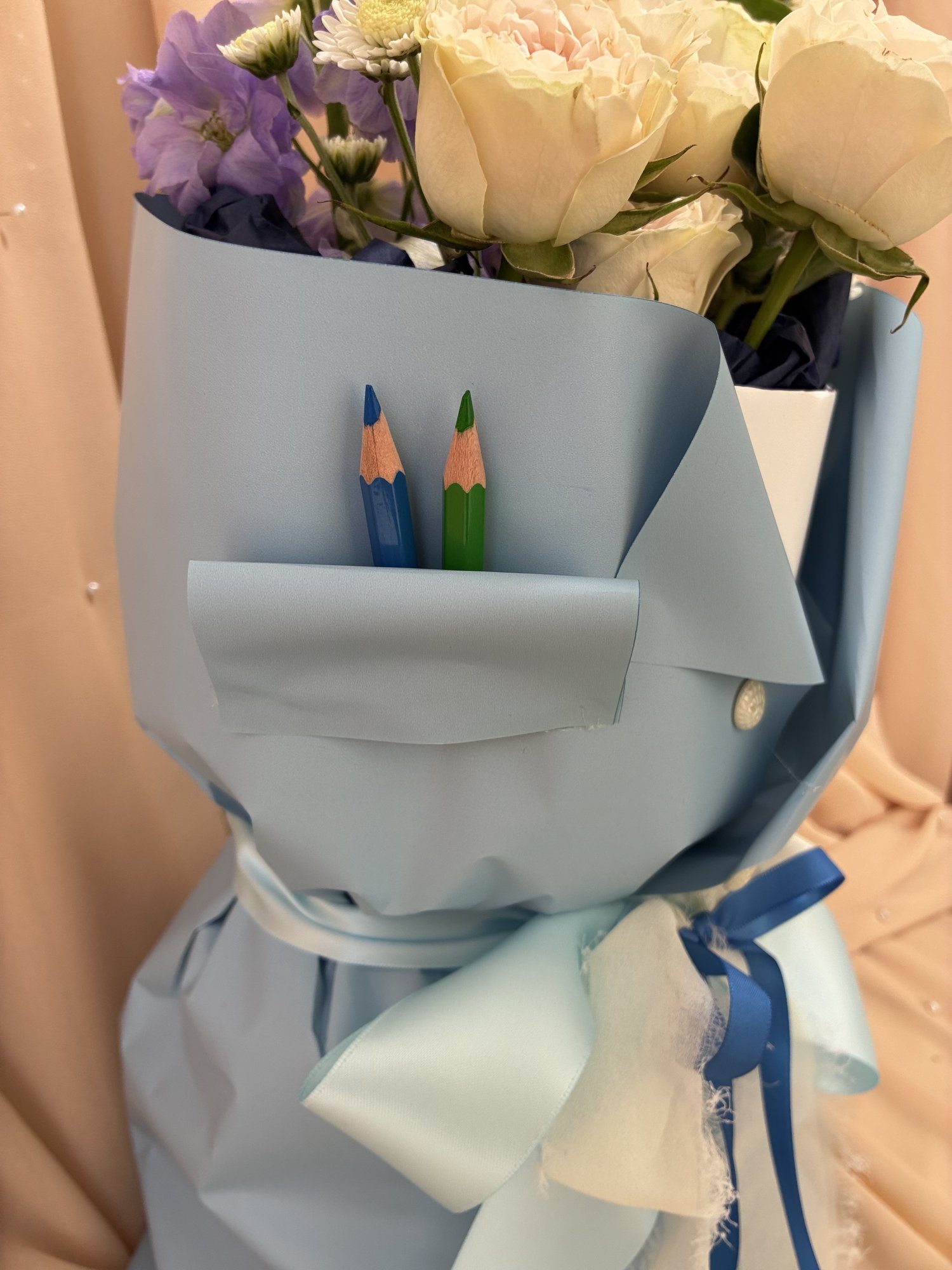 First Day in Blue – Buchet Back to School cu Mineroză, Delphinium și Oxypetalum - Imagine 5