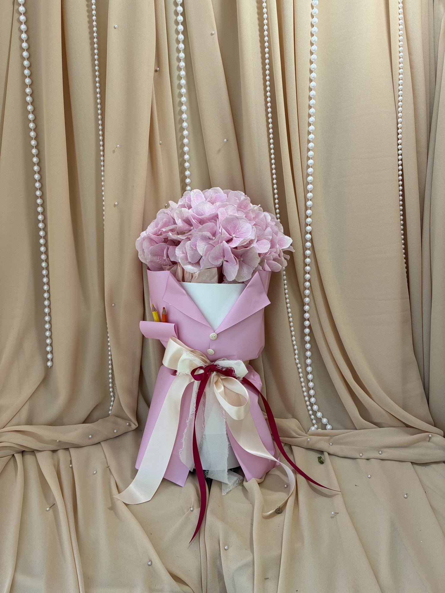Miss Rosé – Buchet Back to School cu Hortensie roz