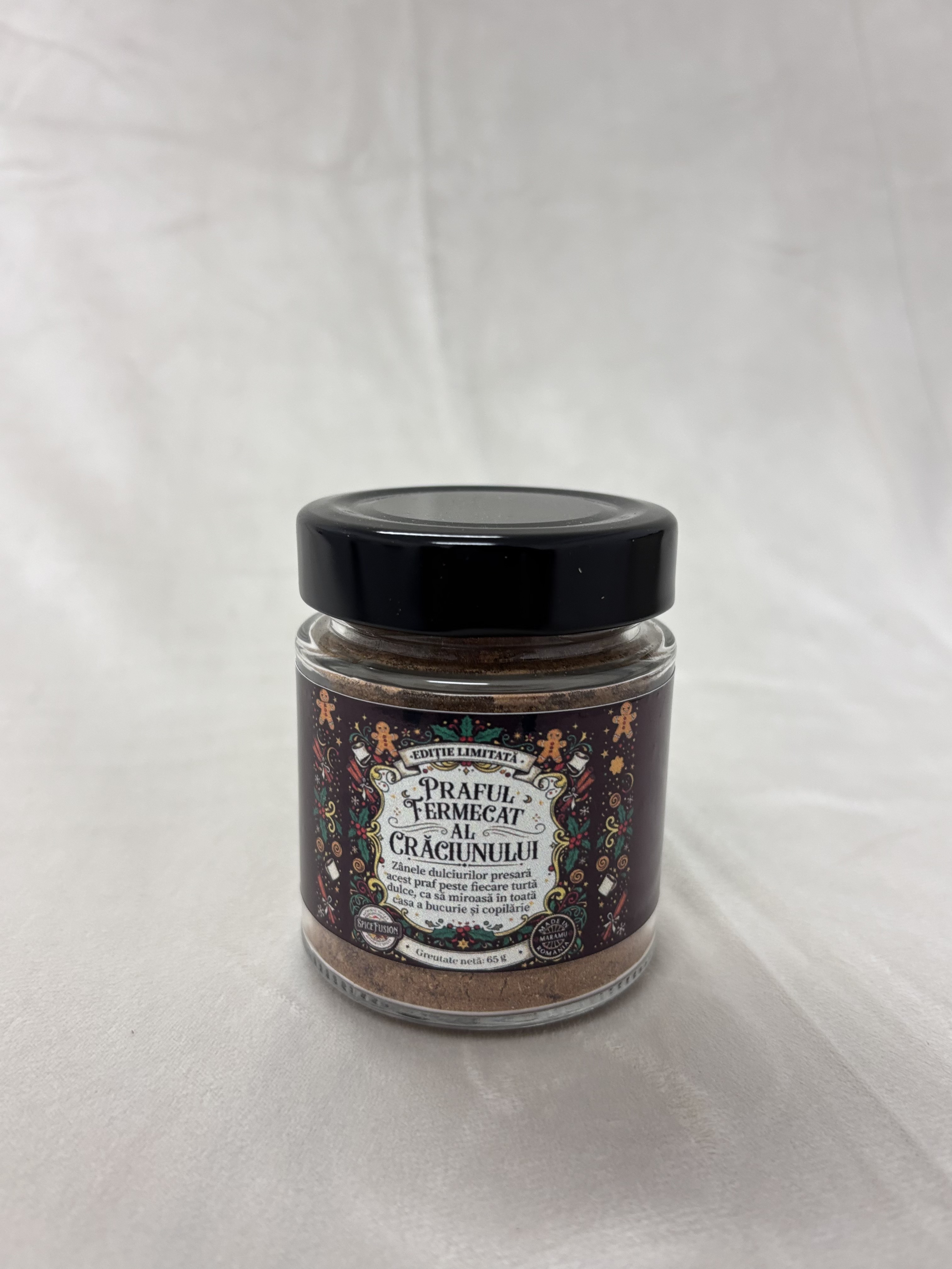 Praful Fermecat al Crăciunului – Condiment Couture pentru Deserturi de Poveste