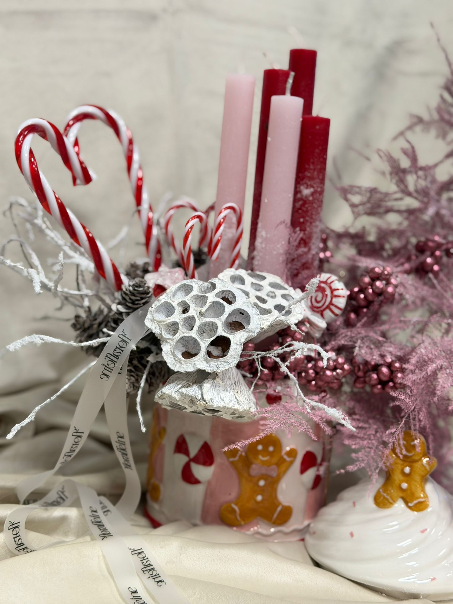 Candy Noel Couture – Aranjament Festiv în Vas Ceramic - Imagine 3