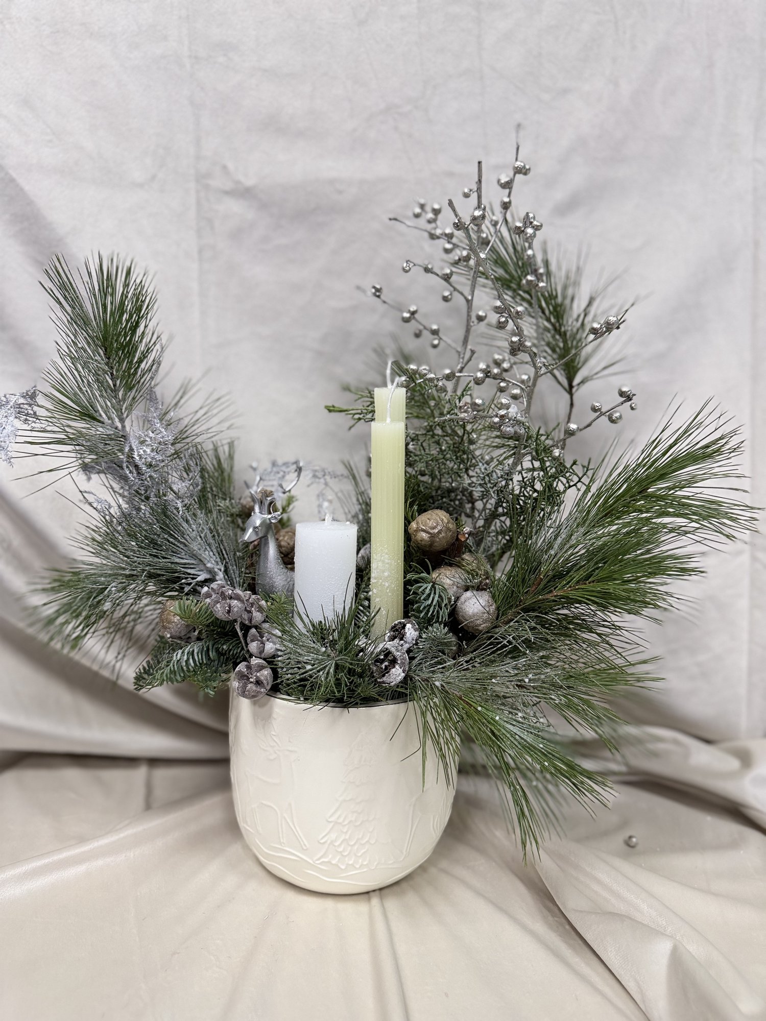 Silver Pine Elegance — Couture de iarna in alb si argint