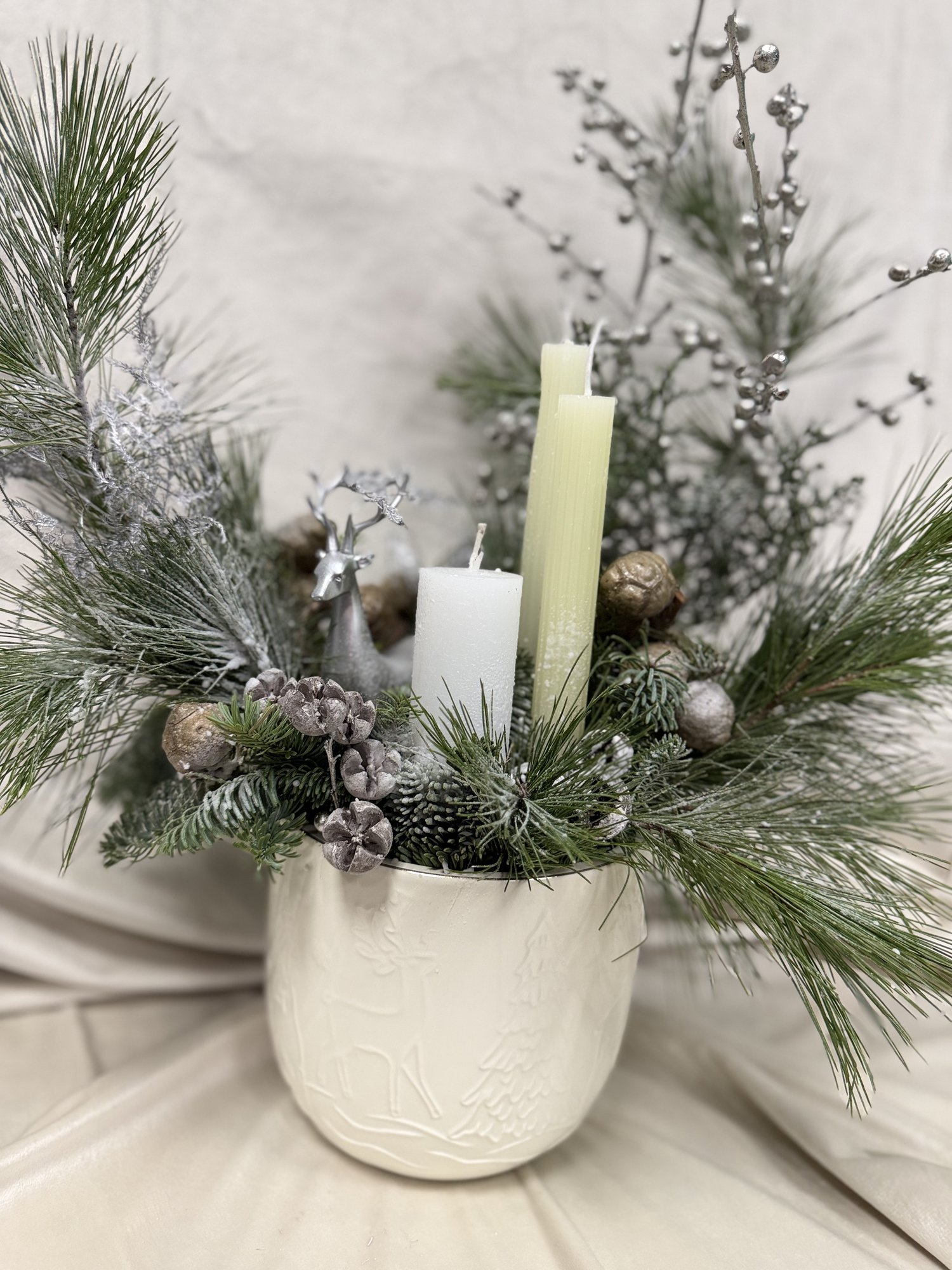 Silver Pine Elegance — Couture de iarna in alb si argint - Imagine 3