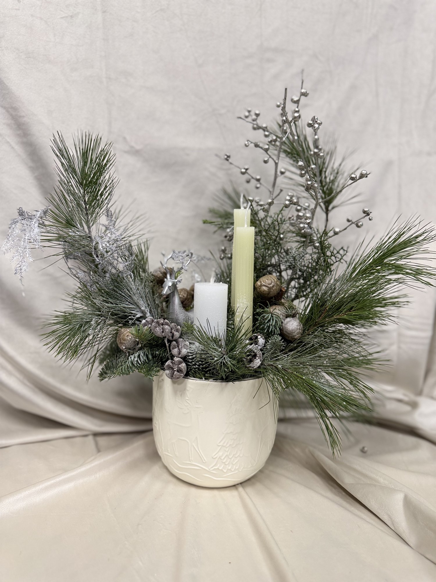 Silver Pine Elegance — Couture de iarna in alb si argint - Imagine 4